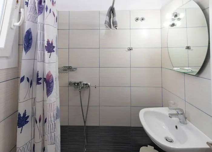 Litsa * 카마레스